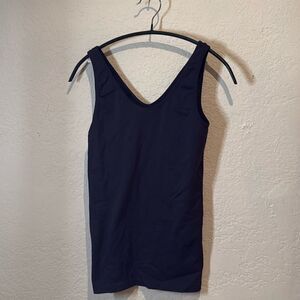 Simple black tank